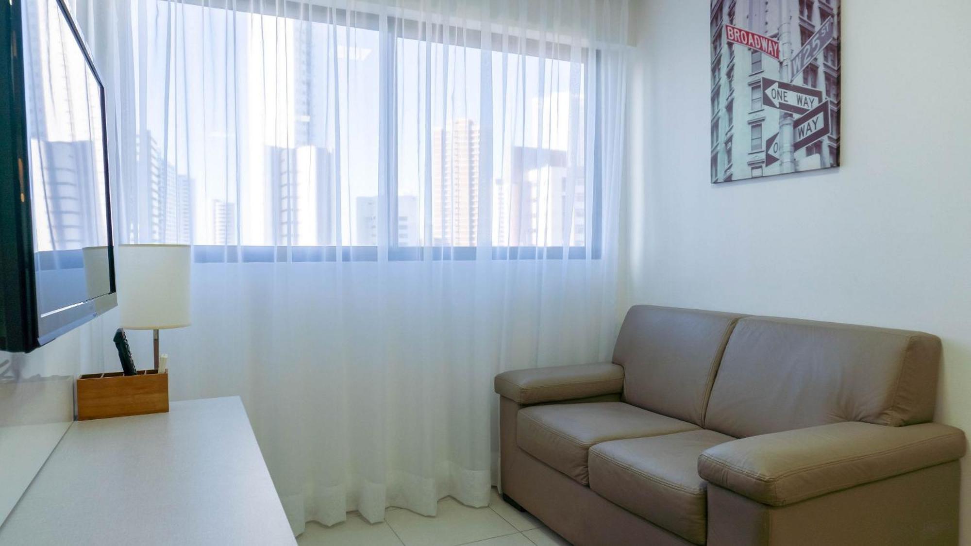 Flats Class Convention Por Yolo Apartment